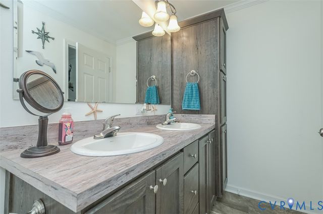 3767 Broad Street Rd, Gum Spring, VA 23065