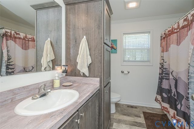 3767 Broad Street Rd, Gum Spring, VA 23065