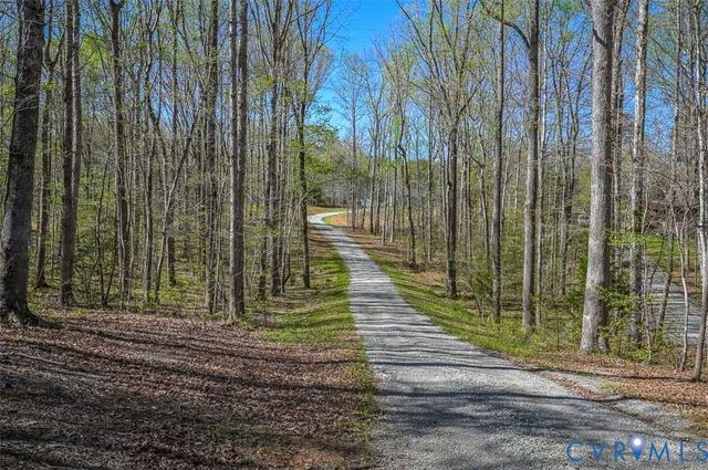 3767 Broad Street Rd, Gum Spring, VA 23065