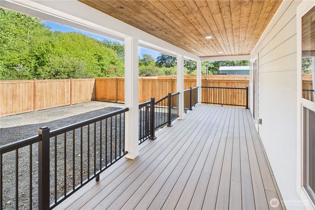 1002 E Delilah Rose Lane, Westport, WA 98595