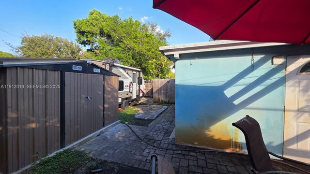 2933 NE 12th Ter, Pompano Beach, FL 33064