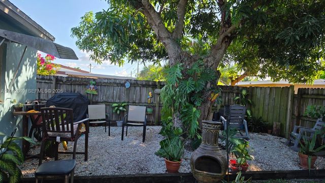 2933 NE 12th Ter, Pompano Beach, FL 33064