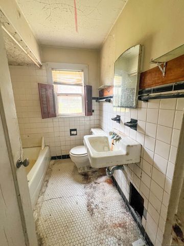 130 Wilkins Avenue, Bridgeport, CT 06606