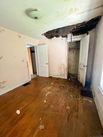 130 Wilkins Avenue, Bridgeport, CT 06606