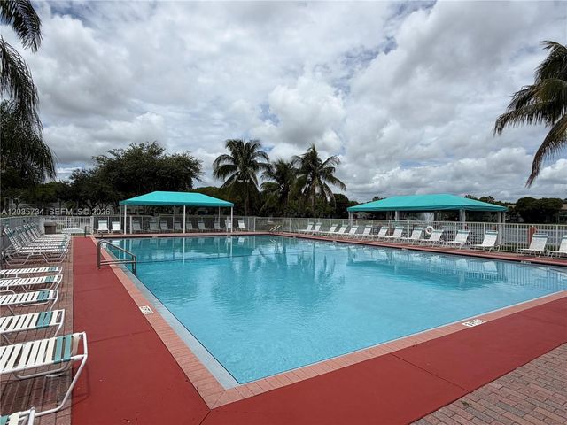 1658 SE 28th Court 201, Homestead, FL 33035