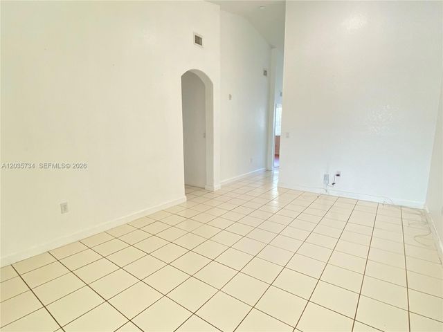 1658 SE 28th Court 201, Homestead, FL 33035