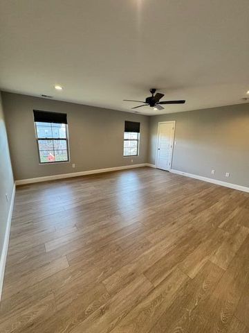 1997 Tidewater Flat, Lexington, KY 40509