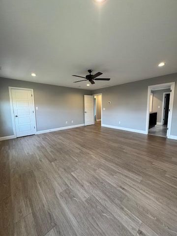 1997 Tidewater Flat, Lexington, KY 40509