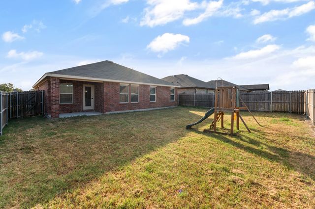2427 Karnack Drive, Forney, TX 75126