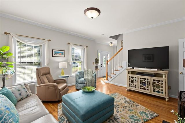4480 Lochurst Drive, Pfafftown, NC 27040