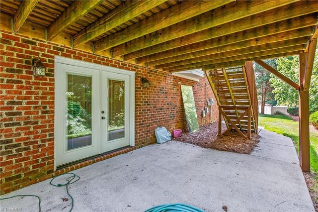 4480 Lochurst Drive, Pfafftown, NC 27040
