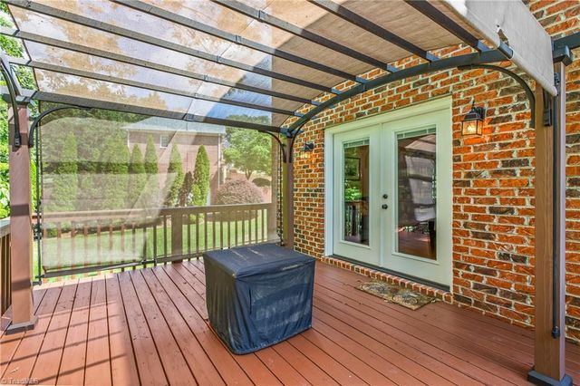 4480 Lochurst Drive, Pfafftown, NC 27040