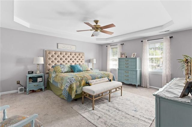 4480 Lochurst Drive, Pfafftown, NC 27040