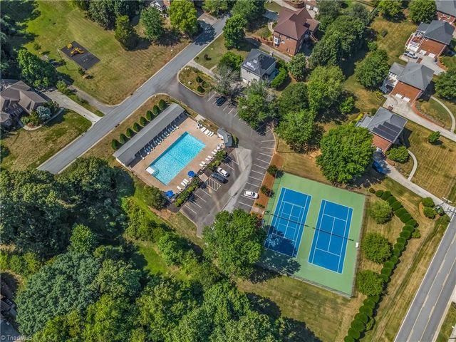 4480 Lochurst Drive, Pfafftown, NC 27040