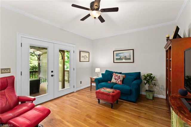 4480 Lochurst Drive, Pfafftown, NC 27040
