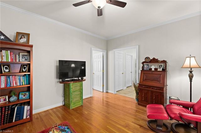 4480 Lochurst Drive, Pfafftown, NC 27040