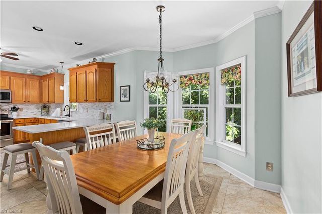 4480 Lochurst Drive, Pfafftown, NC 27040