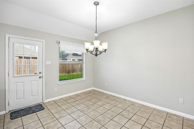 949 Chestnut Lane, Saginaw, TX 76179