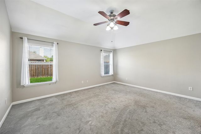 949 Chestnut Lane, Saginaw, TX 76179