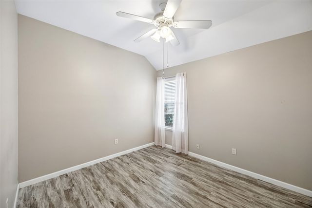 949 Chestnut Lane, Saginaw, TX 76179
