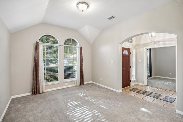 949 Chestnut Lane, Saginaw, TX 76179