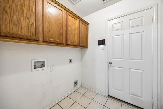 949 Chestnut Lane, Saginaw, TX 76179