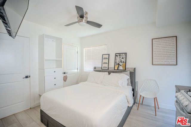 2016 10th Avenue, Los Angeles, CA 90018