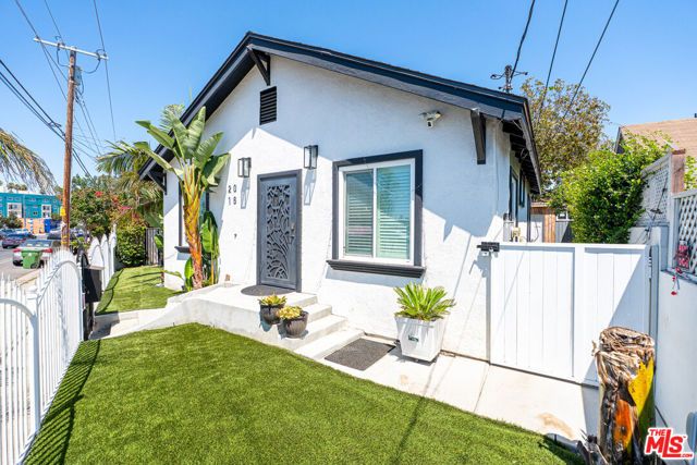 2016 10th Avenue, Los Angeles, CA 90018