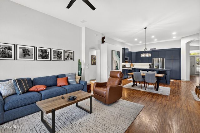 913 N JOHN Way, Chandler, AZ 85225