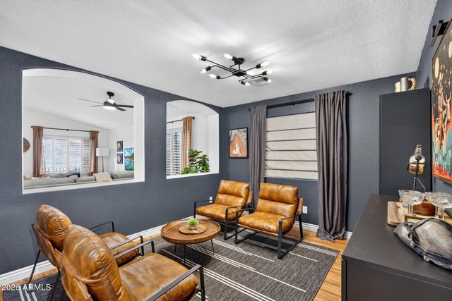 913 N JOHN Way, Chandler, AZ 85225