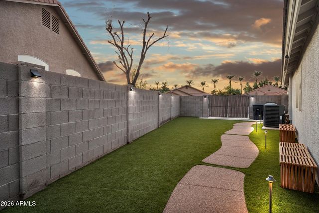 913 N JOHN Way, Chandler, AZ 85225