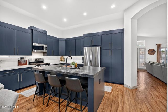 913 N JOHN Way, Chandler, AZ 85225