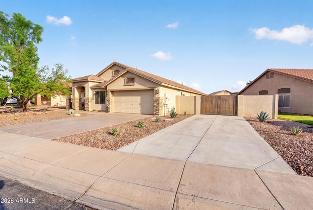 913 N JOHN Way, Chandler, AZ 85225