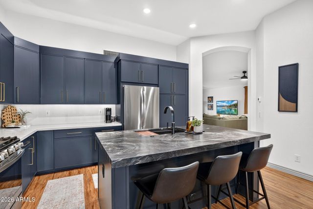 913 N JOHN Way, Chandler, AZ 85225
