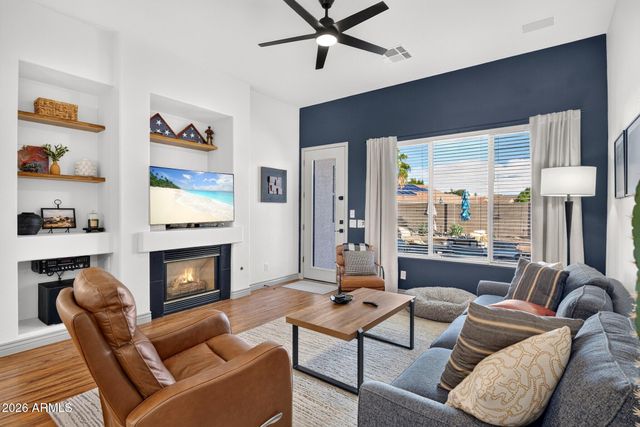 913 N JOHN Way, Chandler, AZ 85225