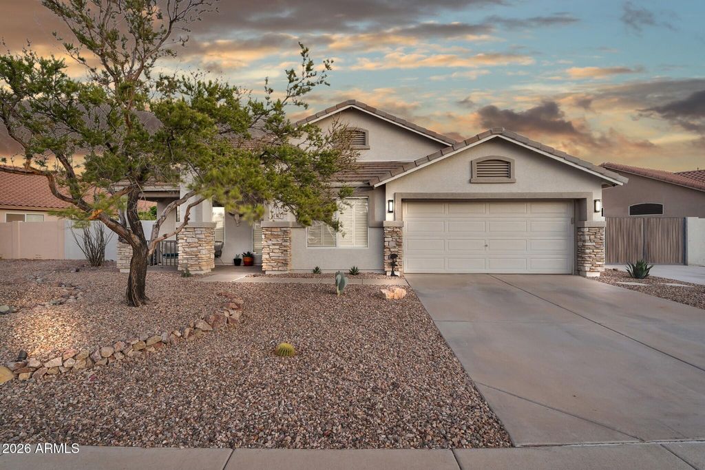 913 N JOHN Way, Chandler, AZ 85225