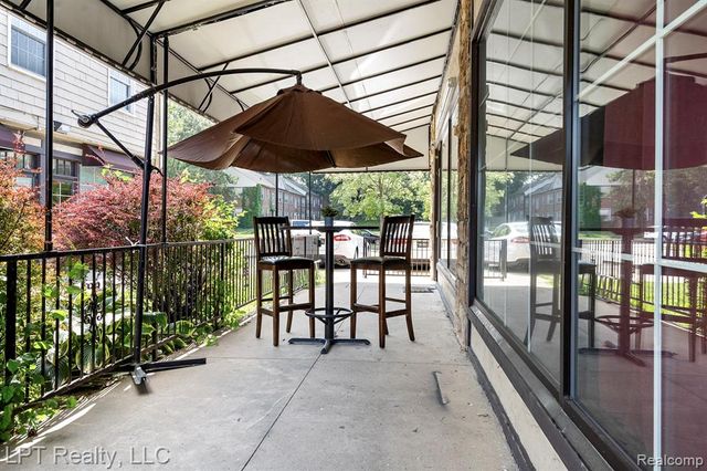 3337 Greenfield, Dearborn, MI 48120