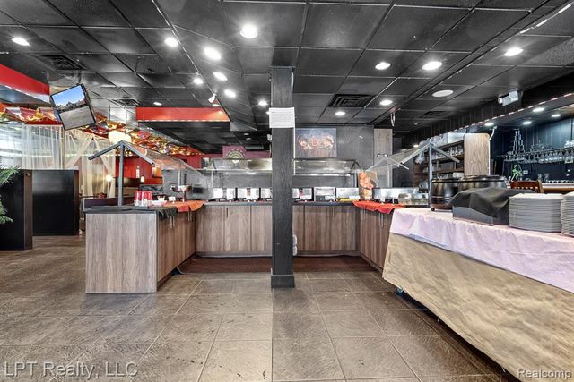 3337 Greenfield, Dearborn, MI 48120