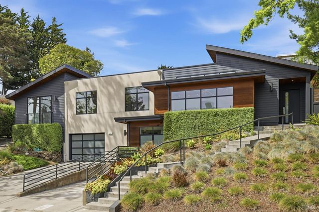 82 S Knoll Rd, Mill Valley, CA 94941