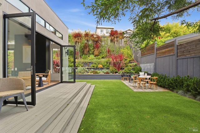 82 S Knoll Rd, Mill Valley, CA 94941