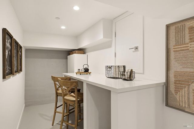 82 S Knoll Rd, Mill Valley, CA 94941