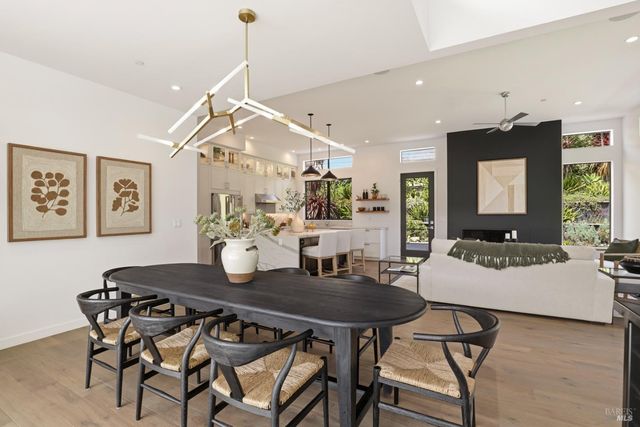 82 S Knoll Rd, Mill Valley, CA 94941