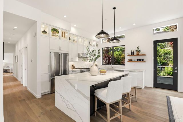 82 S Knoll Rd, Mill Valley, CA 94941