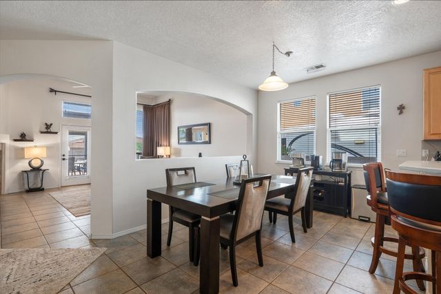 4957 Night Hawk Drive NE, Rio Rancho, NM 87144