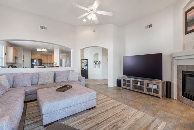 4957 Night Hawk Drive NE, Rio Rancho, NM 87144