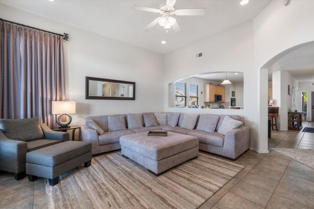 4957 Night Hawk Drive NE, Rio Rancho, NM 87144