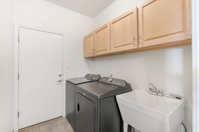 4957 Night Hawk Drive NE, Rio Rancho, NM 87144