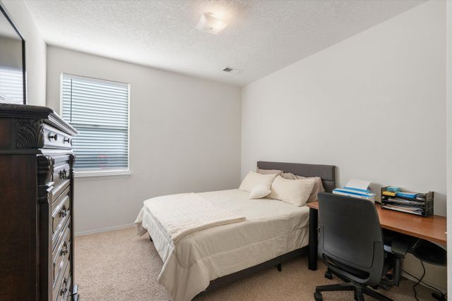 4957 Night Hawk Drive NE, Rio Rancho, NM 87144