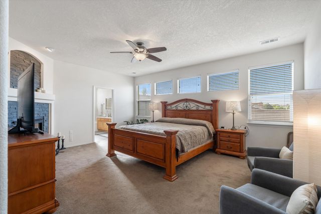 4957 Night Hawk Drive NE, Rio Rancho, NM 87144
