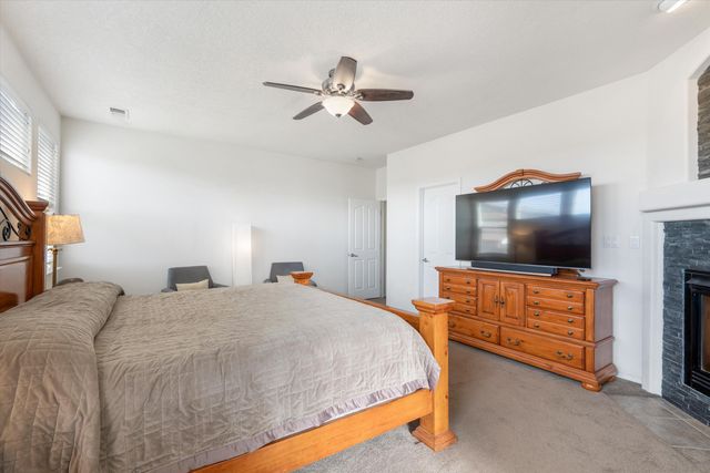 4957 Night Hawk Drive NE, Rio Rancho, NM 87144